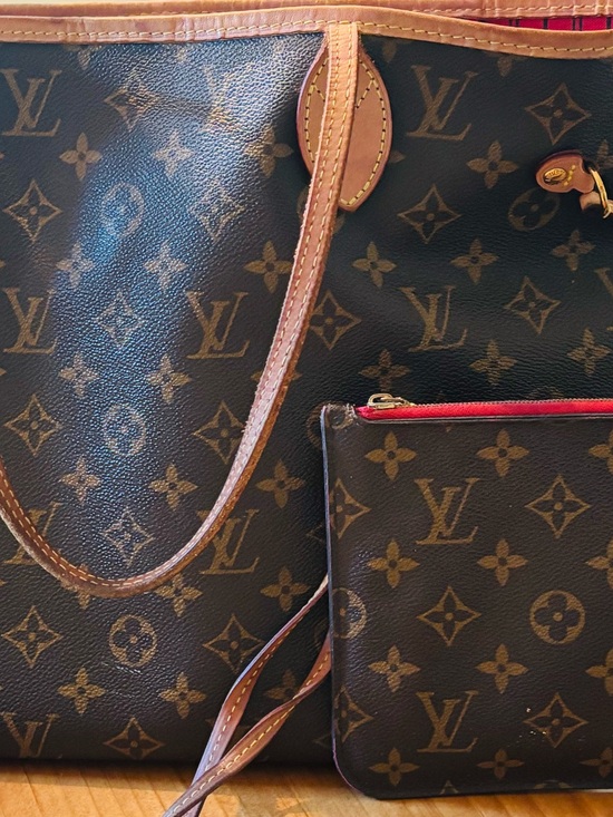 Louis Vuitton Handbags - Louis Vuitton Monogram Canvas Neverfull MM Tote with Matching wristlet